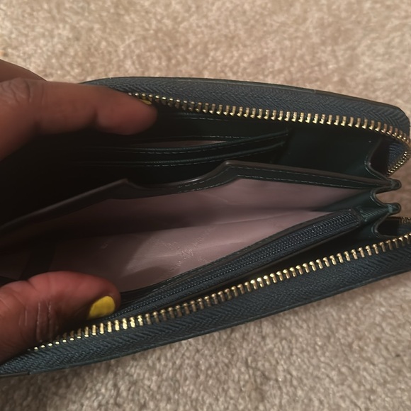 Green Michael Kors Wallet - Picture 5 of 5